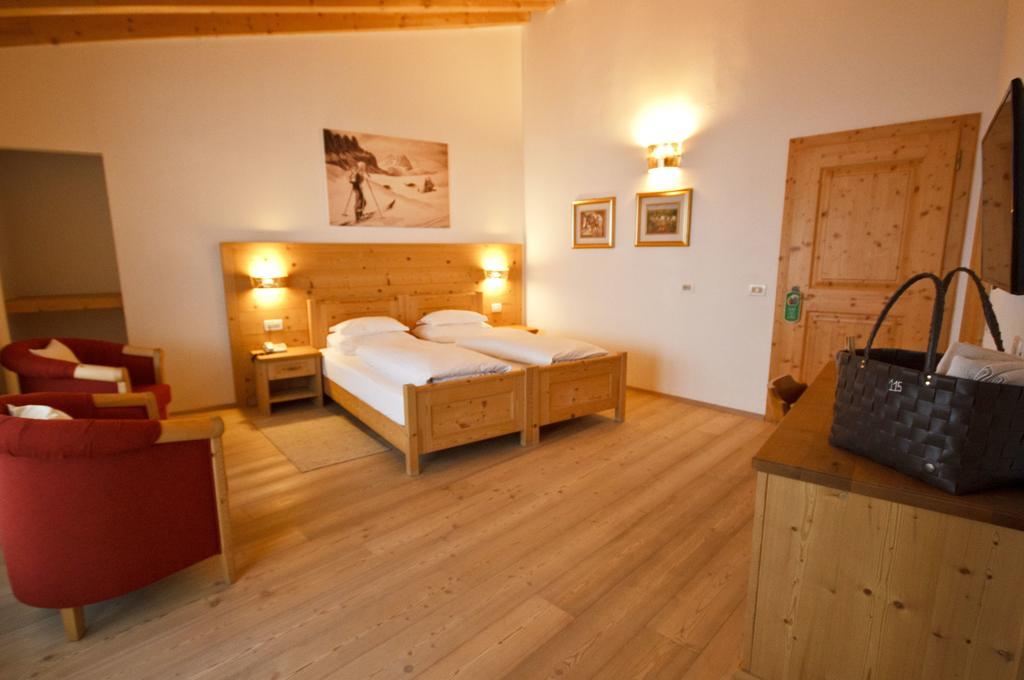 Hotel Gran Paradiso San Cassiano  Quarto foto