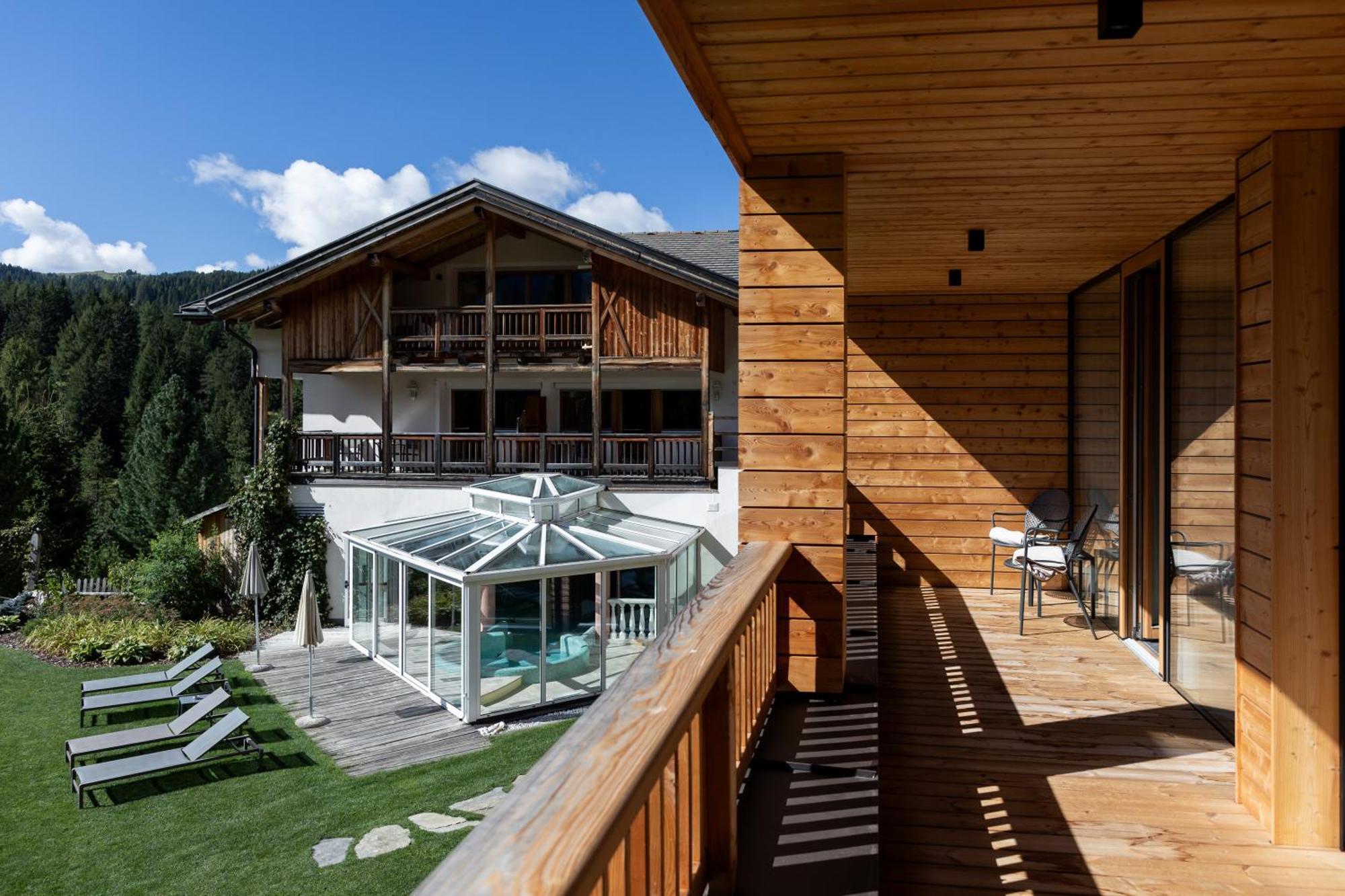 Hotel Gran Paradiso San Cassiano  Exterior foto